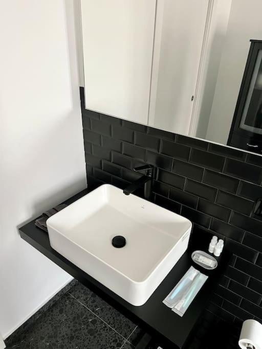 Casa Sassari - Vicino Porta Susa F.S. Turin Bagian luar foto