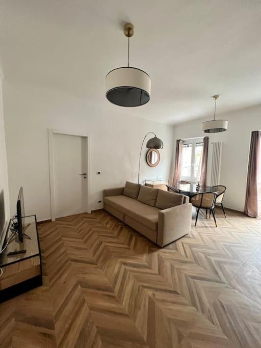 Casa Sassari - Vicino Porta Susa F.S. Turin Bagian luar foto